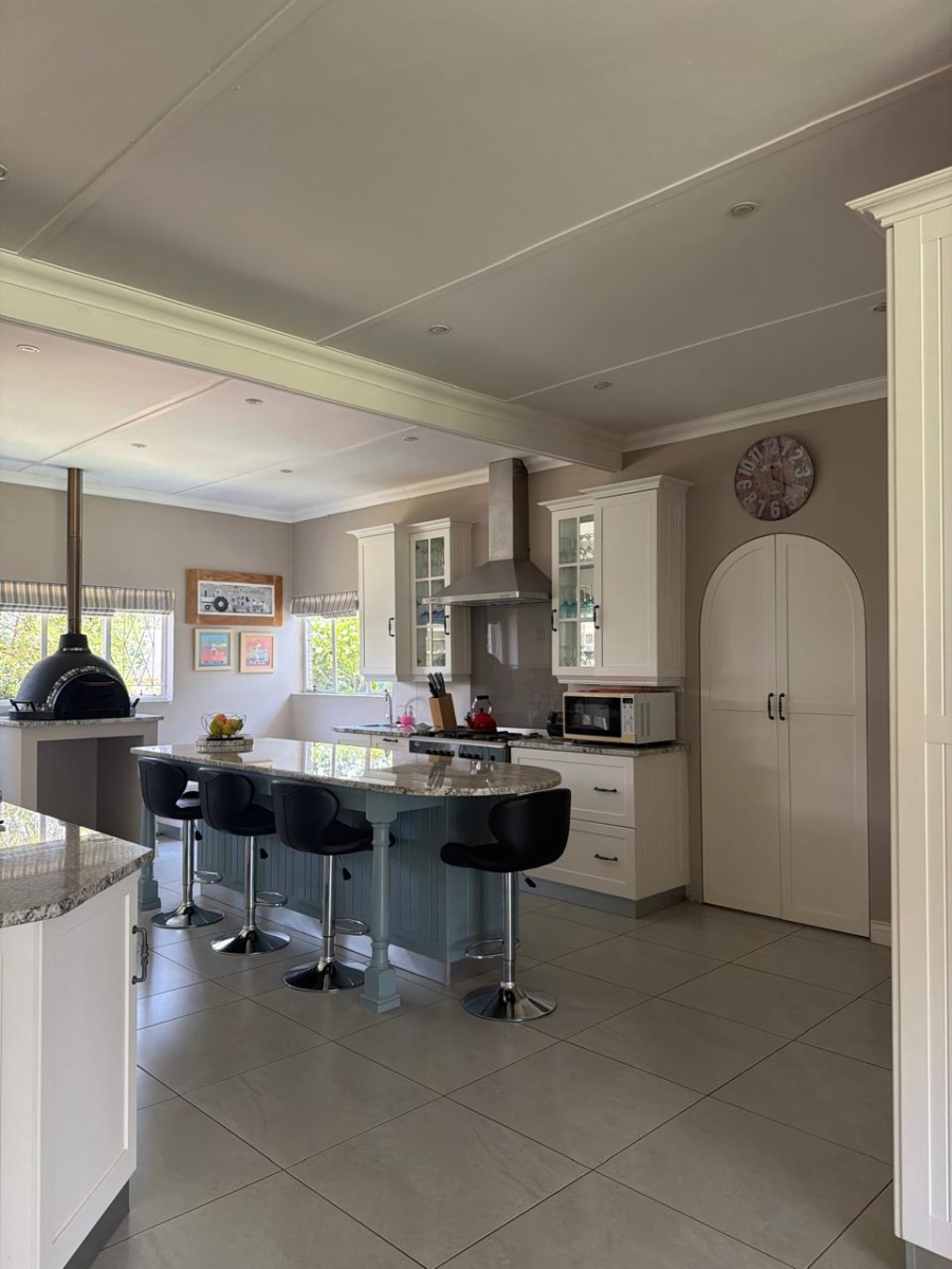 5 Bedroom Property for Sale in Bergsig Eastern Cape